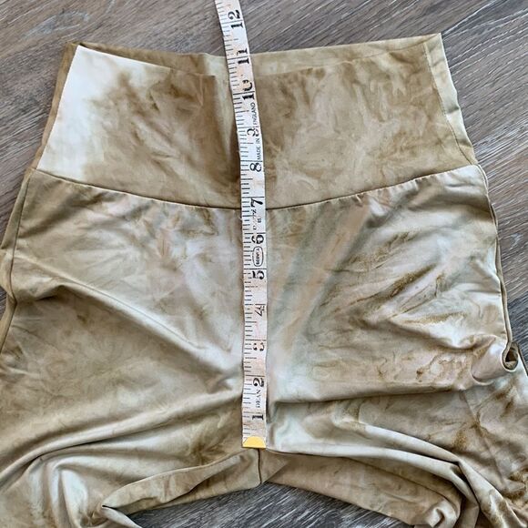 Le Lis leggings mid to high rise gold tie dye size small NWOT - Picture 3 of 11